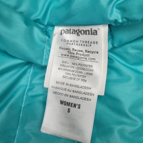 Rare Patagonia Womens Small AQUA Mint Stripe Goose Down Puffer Jacket Warm Snow - Picture 12 of 15
